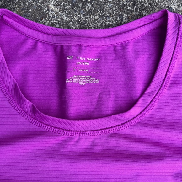 ⭐️MAKE AN OFFER!⭐️Activewear Bundle Women Medium Lot Sleeveless Top Short Sleeve - Picture 10 of 10